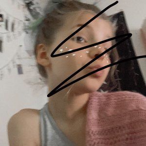 Meet your Posher, Kaitlyn